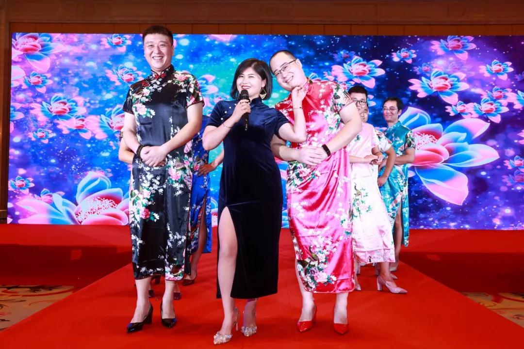 熱烈慶?!白兏飫?chuàng)新 揚帆未來”北京中成康富2019年合伙人年會勝利召開 熱烈慶?!白兏飫?chuàng)新 揚帆未來”北京中成康富2019年合伙人年會勝利召開